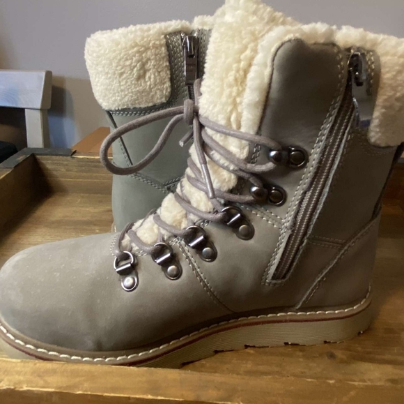 3M THINSULATE BOOTS - WOMANS SIZE 6 - Picture 3 of 10